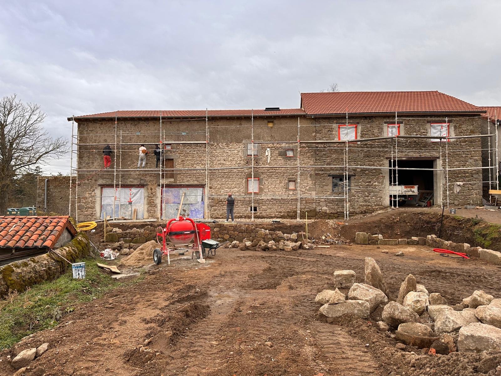 Terrain avant la construction de la piscine